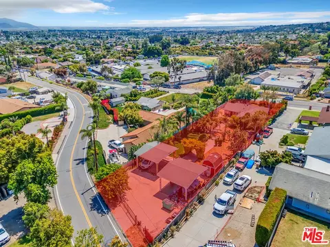 576 Anacapa Dr, Camarillo, CA 93010