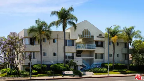 10706 Victory Blvd #103, North Hollywood, CA 91606