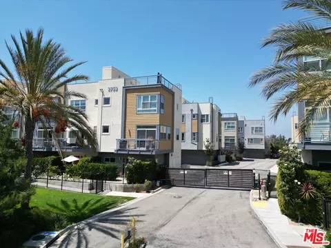 2753 Waverly Dr #104, Los Angeles, CA 90039
