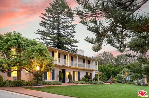 1682 E Valley Rd, Santa Barbara, CA 93108