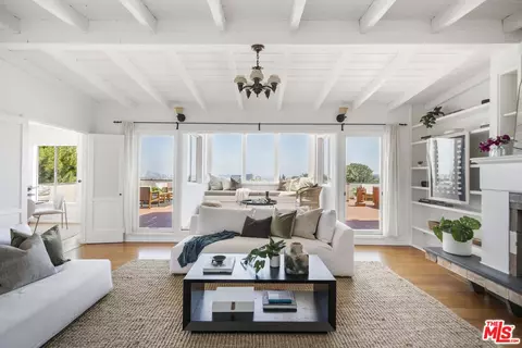 6112 Temple Hill Dr, Los Angeles, CA 90068