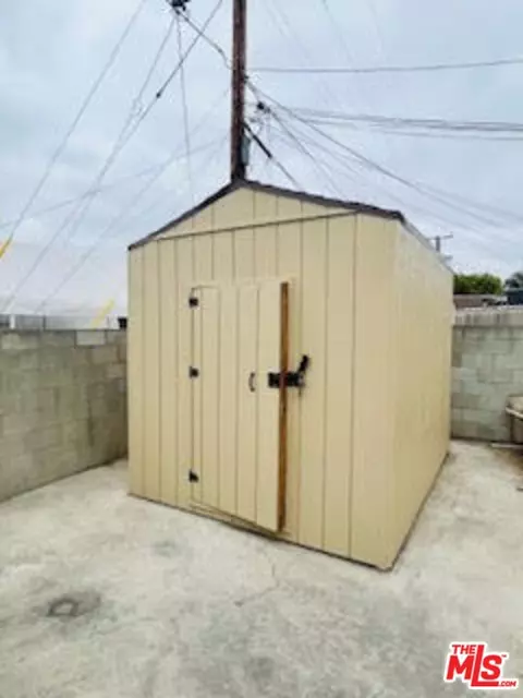 813 S Pannes Ave, Compton, CA 90221 photo 6