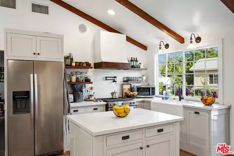 4090 Eileen St, Simi Valley, CA 93063 photo 8