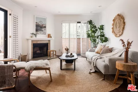 10667 Wilkins Ave #1, Los Angeles, CA 90024
