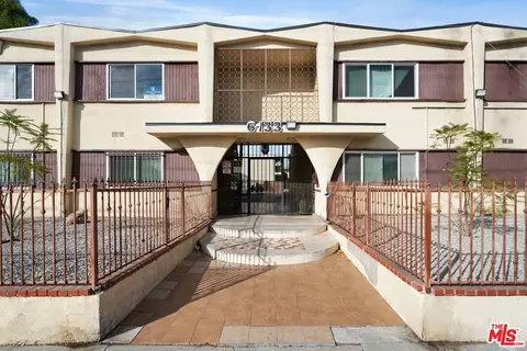 6133 Whitsett Ave #24, North Hollywood, CA 91606
