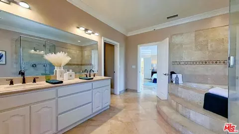 7452 Muller St, Downey, CA 90241 photo 14