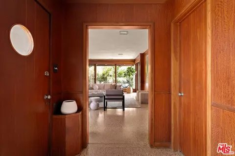 4158 Wanda Dr, Los Angeles, CA 90027