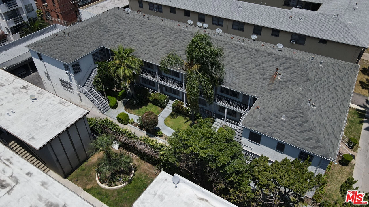 343 S Occidental Blvd  