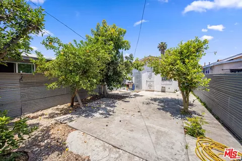 Exterior - 2532 E 131st St, Compton, CA 90222 photo 5 of 6