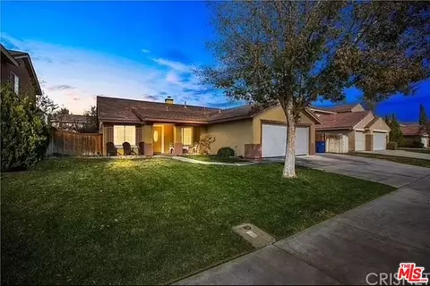 2801 W Lumber St, Lancaster, CA 93536