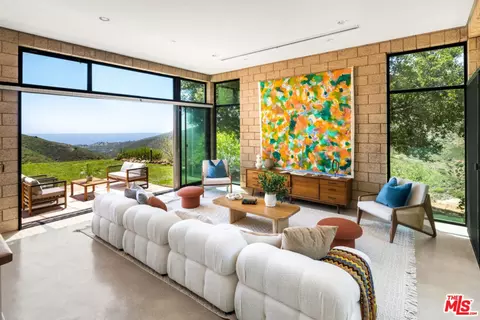 9901 Chumash Trl, Malibu, CA 90265