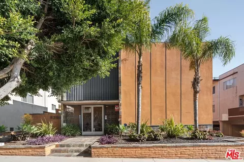 8358 Manitoba St #4, Playa Del Rey, CA 90293