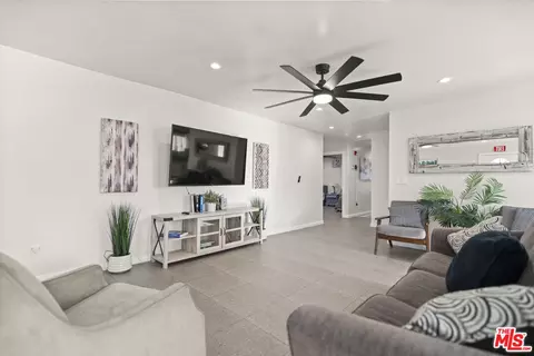 405 E 18th St, Bakersfield, CA 93301