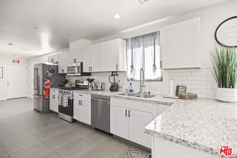 405 E 18th St, Bakersfield, CA 93301 photo 30