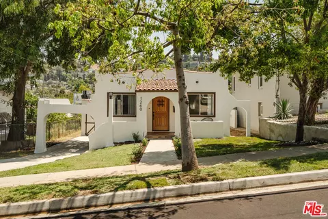 1260 Crescent Dr, Glendale, CA 91205