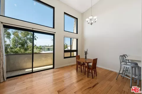8828 Pershing Dr #304, Playa Del Rey, CA 90293