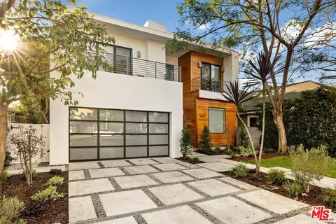 3977 Marcasel Ave, Los Angeles, CA 90066