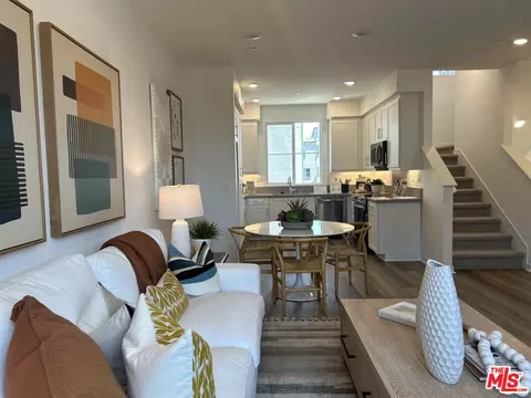 604 Dawson Ave, Long Beach, CA 90814 photo 4
