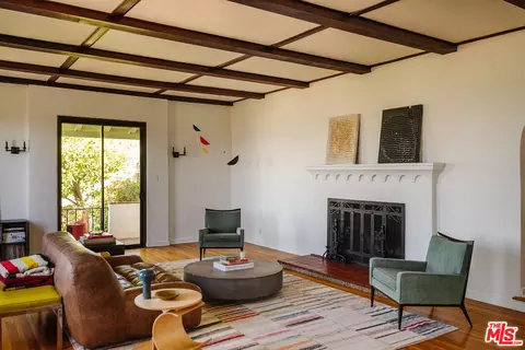 Living - 4 Skyline Dr, Burbank, CA 91501 photo 5 of 5