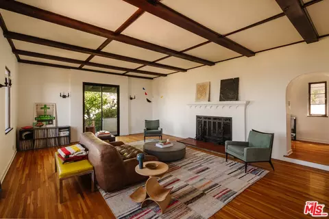 Living - 4 Skyline Dr, Burbank, CA 91501 photo 1 of 5