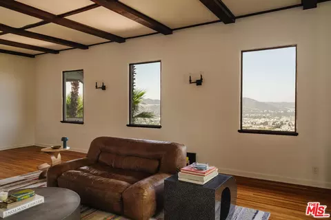 Living - 4 Skyline Dr, Burbank, CA 91501 photo 4 of 5