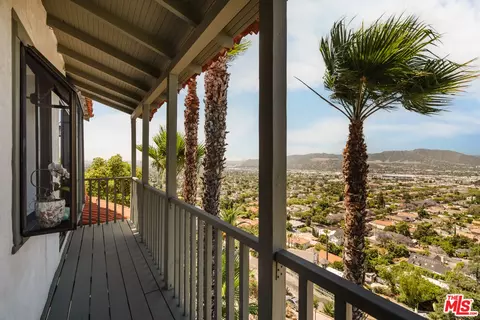 Exterior - 4 Skyline Dr, Burbank, CA 91501 photo 5 of 14