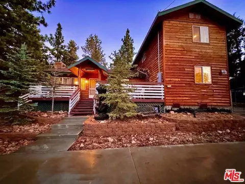 124 E Fairway Blvd, Big Bear City, CA 92314