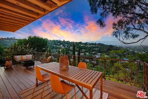 3952 W Point Dr, Los Angeles, CA 90065