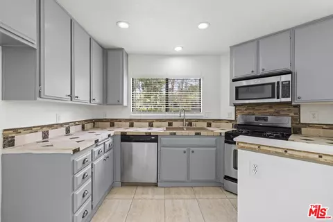 10 Blackbird Ln, Phillips Ranch, CA 91766 photo 7