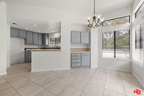 10 Blackbird Ln, Phillips Ranch, CA 91766 photo 5