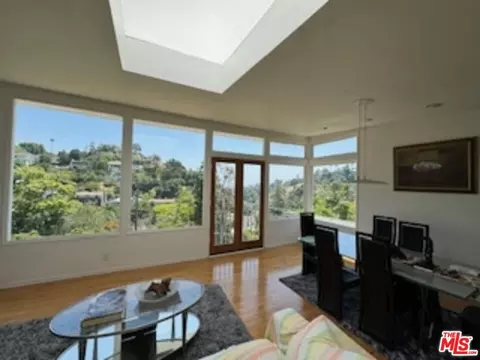 Undisclosed, Los Angeles, CA 90068