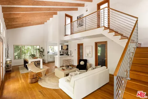 9831 Portola Dr, Beverly Hills, CA 90210
