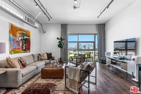 510 S Hewitt St #409, Los Angeles, CA 90013