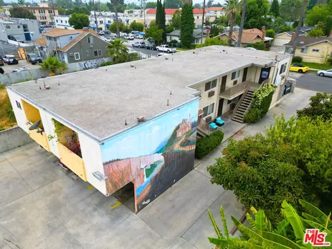 6438 Mammoth Ave, Van Nuys, CA 91401 photo 2