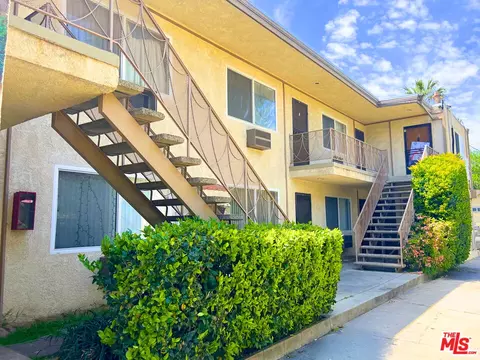 6438 Mammoth Ave, Van Nuys, CA 91401 photo 3
