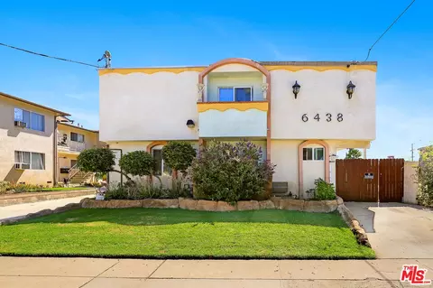 6438 Mammoth Ave, Van Nuys, CA 91401