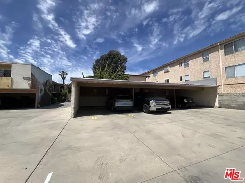 6444 Mammoth Ave, Van Nuys, CA 91401 photo 3