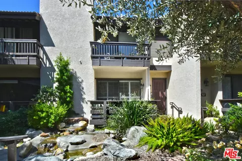 21800 Marylee St #58, Woodland Hills, CA 91367