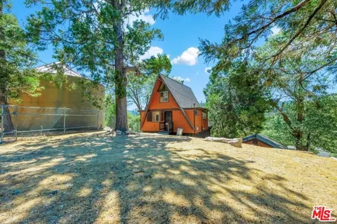 29198 Lake Brook Ave, Cedar Glen, CA 92321 photo 3