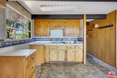 29198 Lake Brook Ave, Cedar Glen, CA 92321 photo 17
