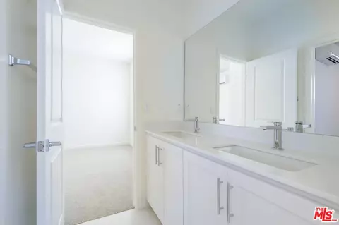 640 Dawson Ave, Long Beach, CA 90814 photo 8
