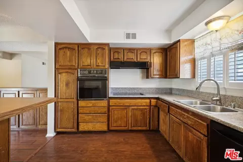 Kitchen - 1708 Euclid Ave, Camarillo, CA 93010 photo 3 of 3