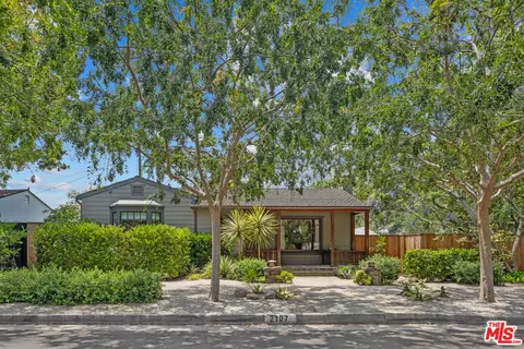 2107 Fox Hills Dr, Los Angeles, CA 90025