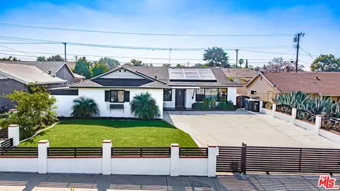 2422 Logan St, Pomona, CA 91767