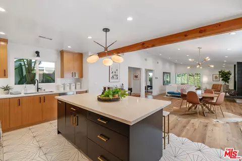 5814 Wilkinson Ave, Valley Village, CA 91607