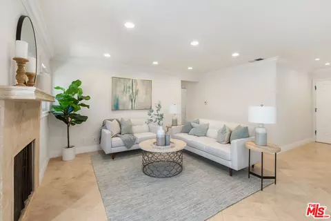 Living - 14051 Frame Rd, Poway, CA 92064 photo 2 of 2