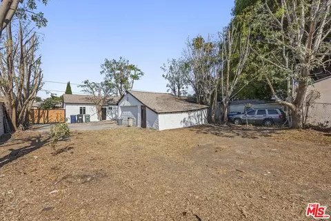 Exterior - 13332 S Oleander Ave, Compton, CA 90222 photo 3 of 3