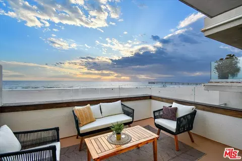 7 Fleet St #206, Marina Del Rey, CA 90292