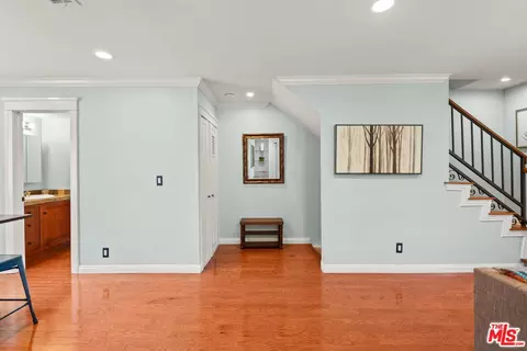 Entry Way - 409 Adena St #1, Pasadena, CA 91104 photo 2 of 3