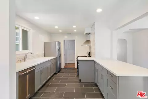 5861 E Fairbrook St, Long Beach, CA 90815 photo 28